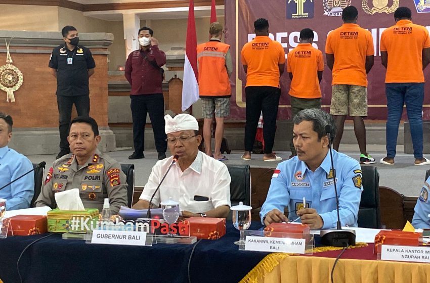  Kanwil Kemenkumham Bali Deportasi 5 Warga Negara Asing