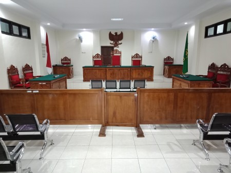   Ketidakhadiran Termohon Sidang Praperadilan Rektor Unud Batal