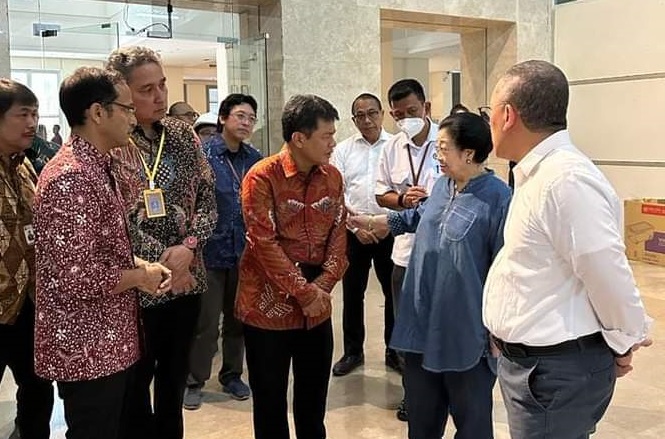  Dirjenbud Hilmar Farid Dampingi Megawati Kunjungi Museum Nasional