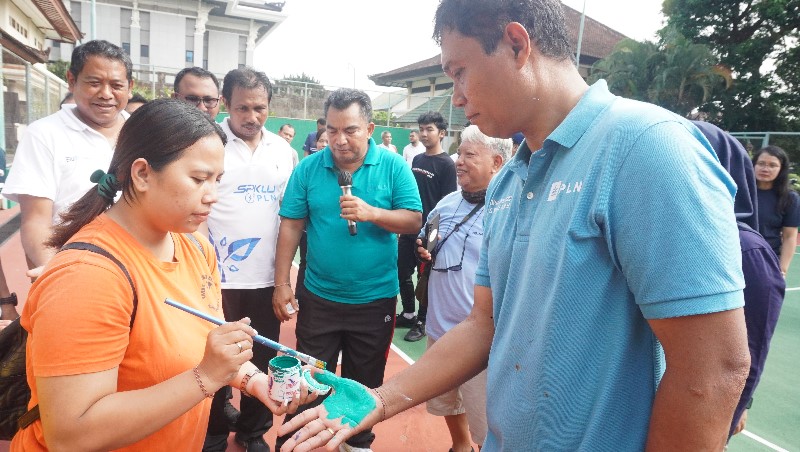  PLN Asah Kreativitas Bersama Anak Disabilitas Bali