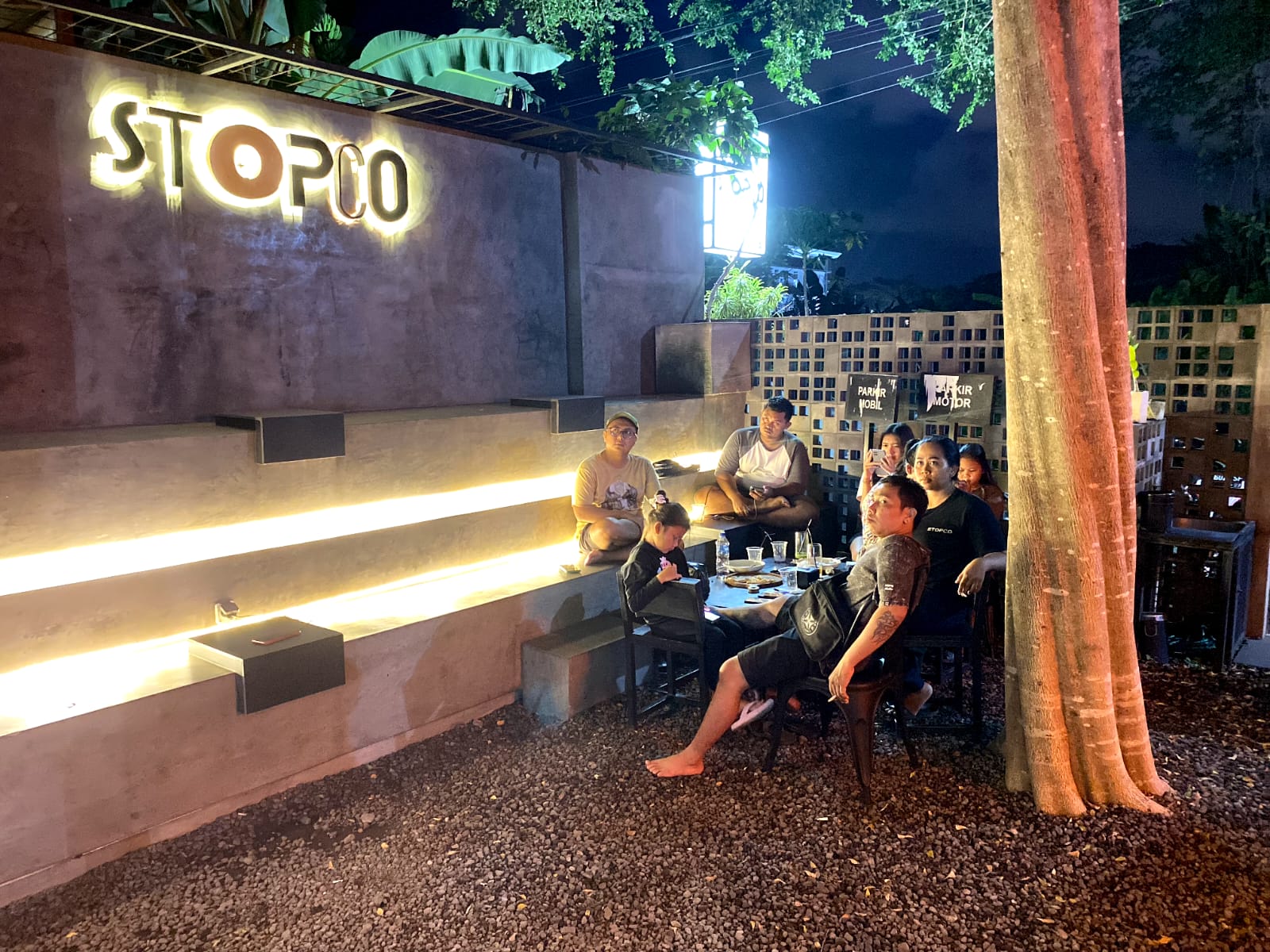 Cafe & Resto Stopco Nobar Debat Cawapres, Lihat Pemimpin Masa Depan