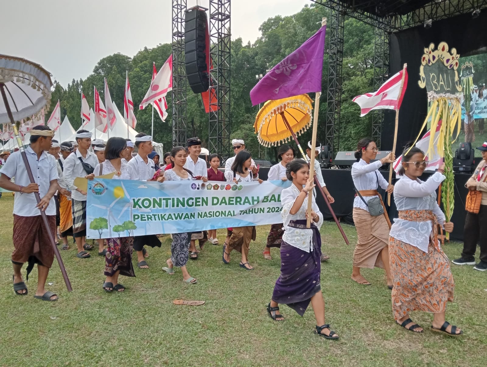 Kontingen Kwarda Bali Tampil Mempesona Pada Pawai Budaya Pertikawan Nasional Ke-II 2024 Cibubur Jakarta