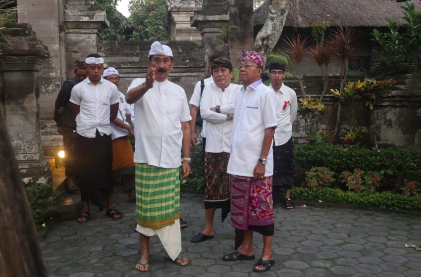  Jalan Kaki dari Puri Mengwi ke Pura Taman Ayun, Pedagang Sate Serukan Koster Lanjutkan dan Maju Terus