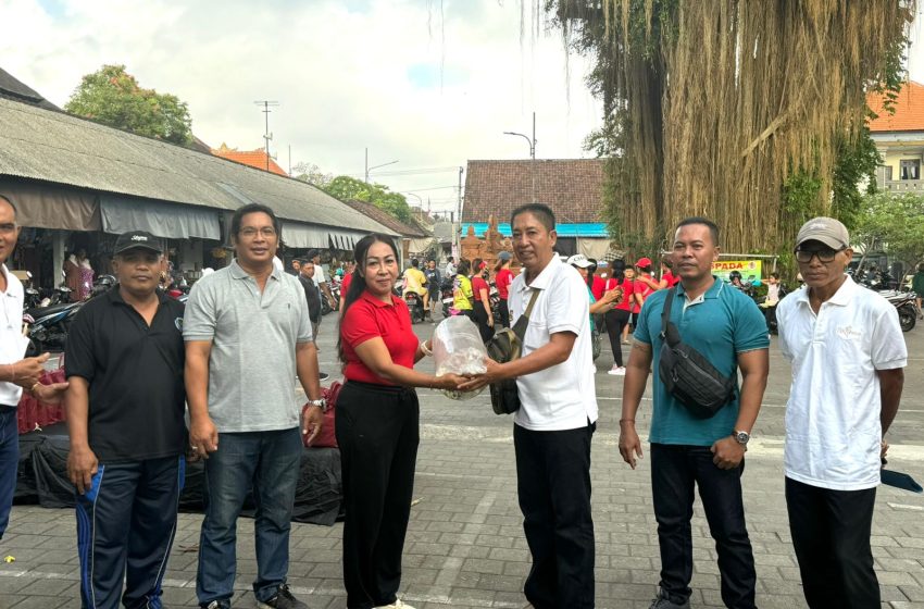  Peringati Hut Ke-13 Forum Pengelola Pasar Desa Tebar 20 Ribu Benih Ikan