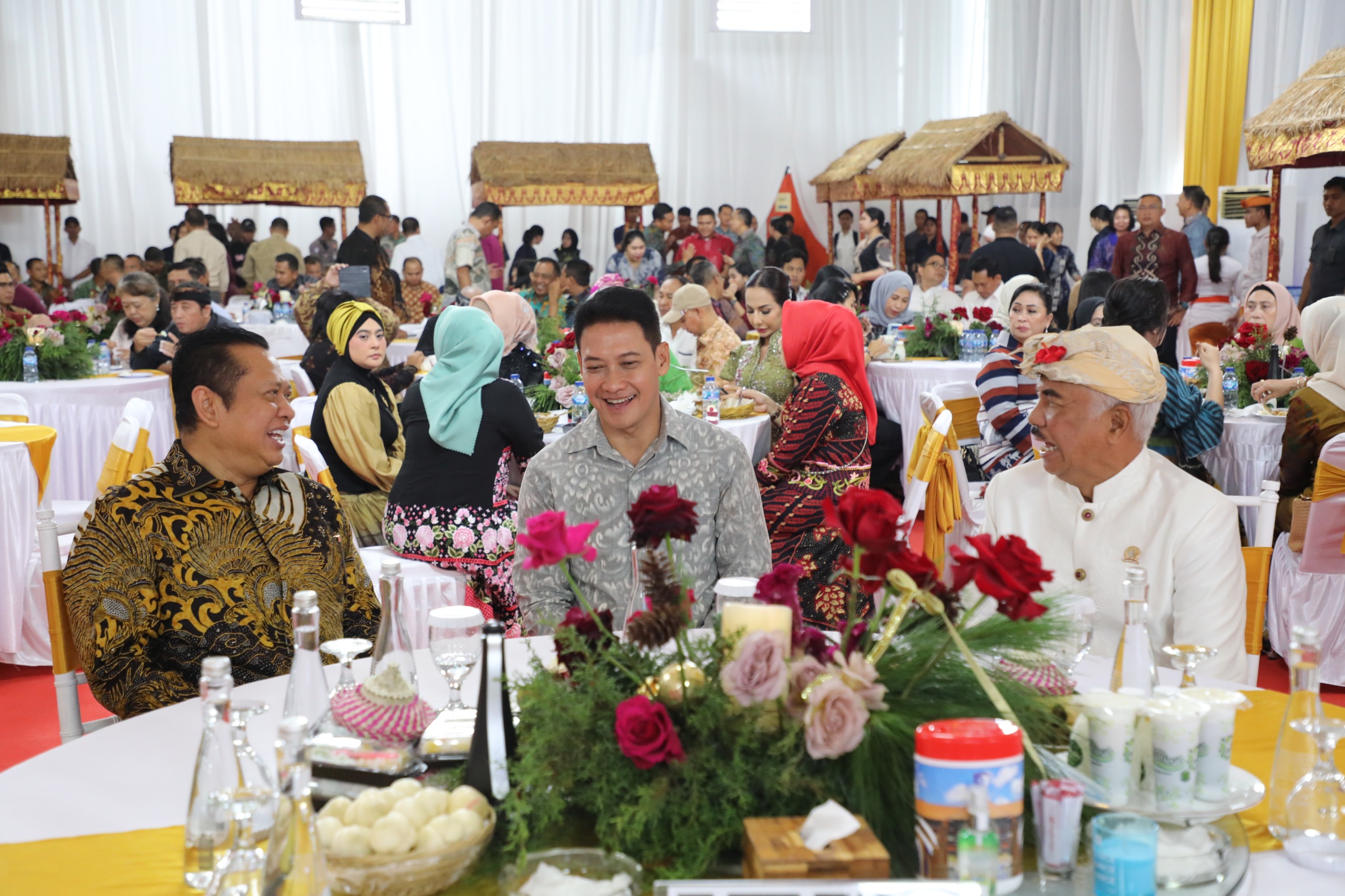 Pererat Silaturahmi Ditengah Keberagaman Agama, Kapolda Bali Open House Hari Raya Natal