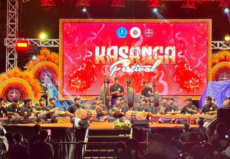 20 Sekehe Baleganjur Ngarap Getarkan Panggung Kasanga Festival