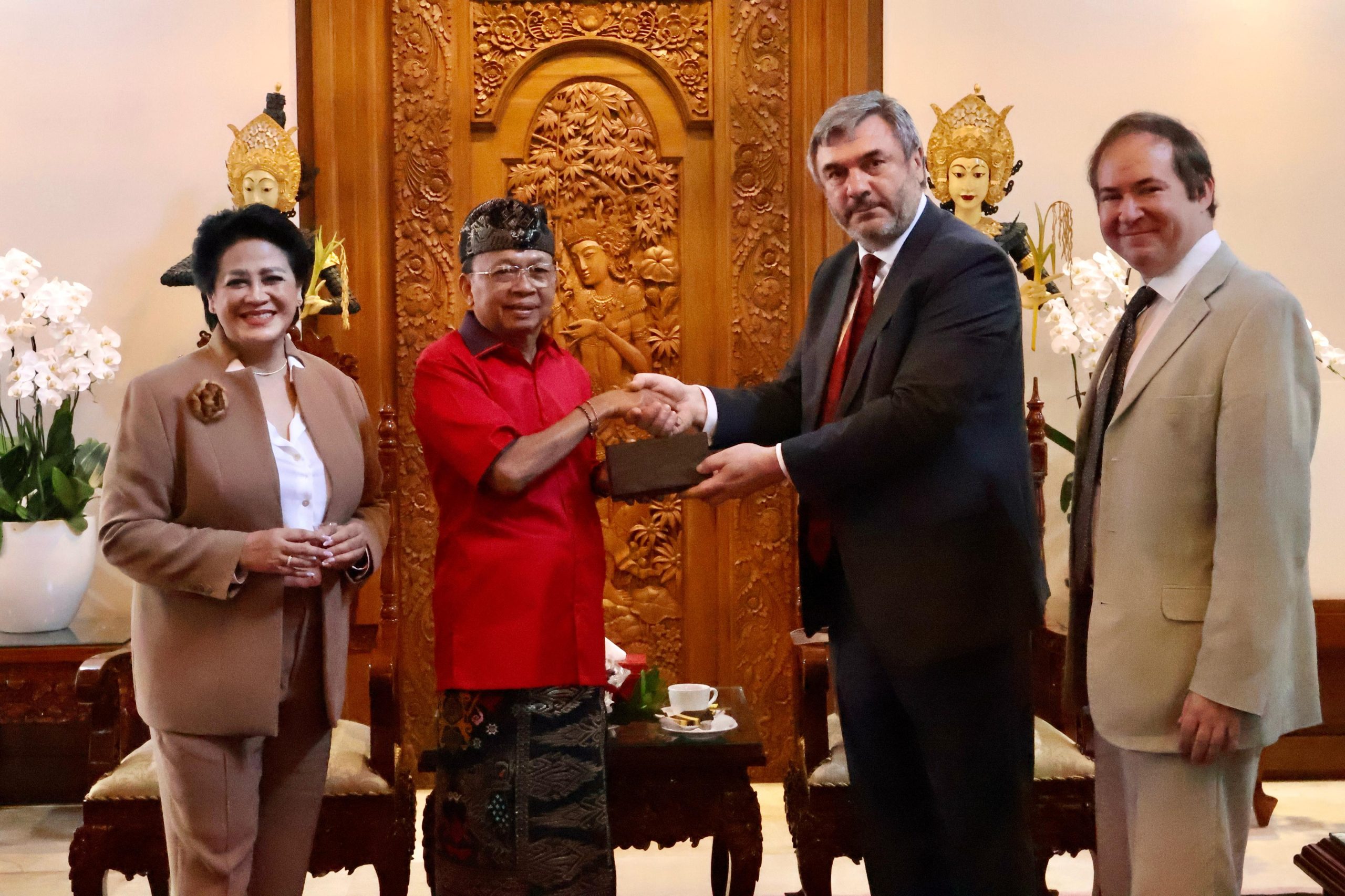 Temui Gubernur Koster, Prof Connie R Bakrie dan Konjen Rusia Sebut Bali Hebat Punya Arak Tradisional yang Dikemas Modern