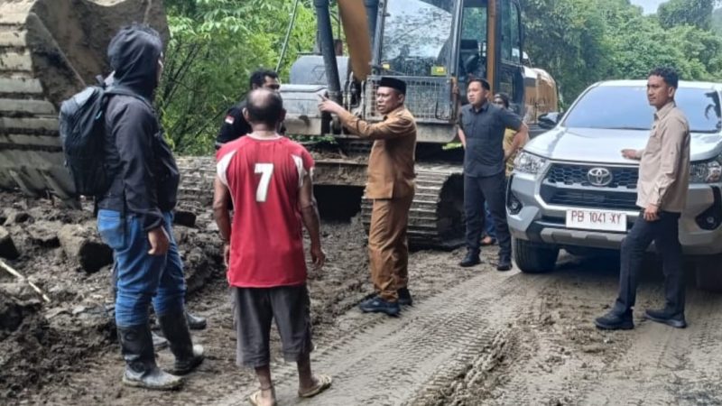  Wabup Teluk Bintuni Soroti Infrastruktur Rusak
