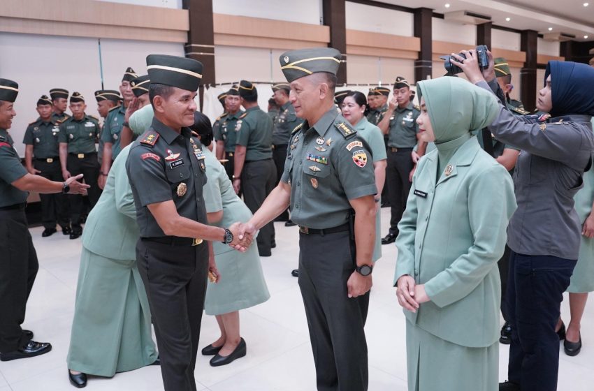 49 Orang Perwira Menengah Kodam Udayana Naik Pangkat