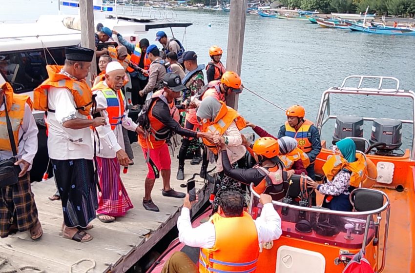 KMP Gerbang Samudra 2 Yang Membawa 269 Penumpang Kandas