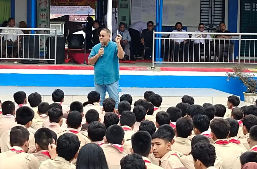  Ketua Umum JMSI Motivasi Siswa SMPN 1 Padangsidimpuan