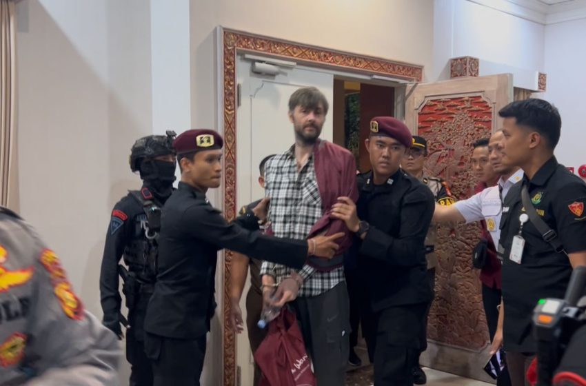  Kejati Bali Bersama Rudenim Amankan WNA Rusia