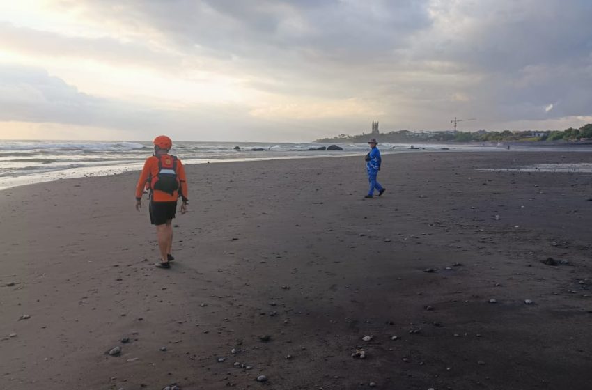 Tiga Orang Hilang Terseret Arus di Pantai Mengening Badung, Identitas Belum Diketahui