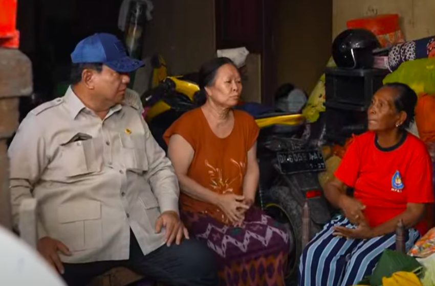  Usai Kunjungan Kerja, Presiden Prabowo Tinjau Korban Banjir di Bali
