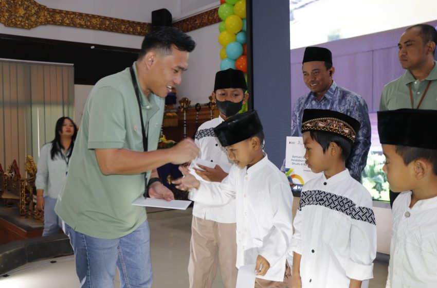 HUT ke-30: PLN Indonesia Power UBP Bali Gelar Social Action, Salurkan Santunan Pendidikan untuk Yatim-Dhuafa