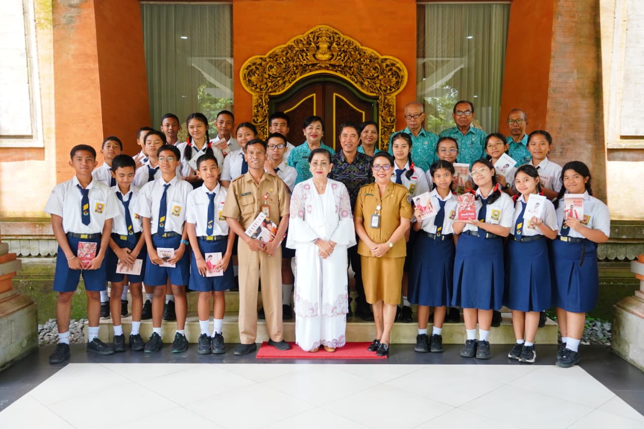 Putri Koster Lepas Generasi Emas SMPN 1 Denpasar ke Thailand Inventors’ Day 2026: Bawa Inovasi Herbal Lokal ke Kancah Global
