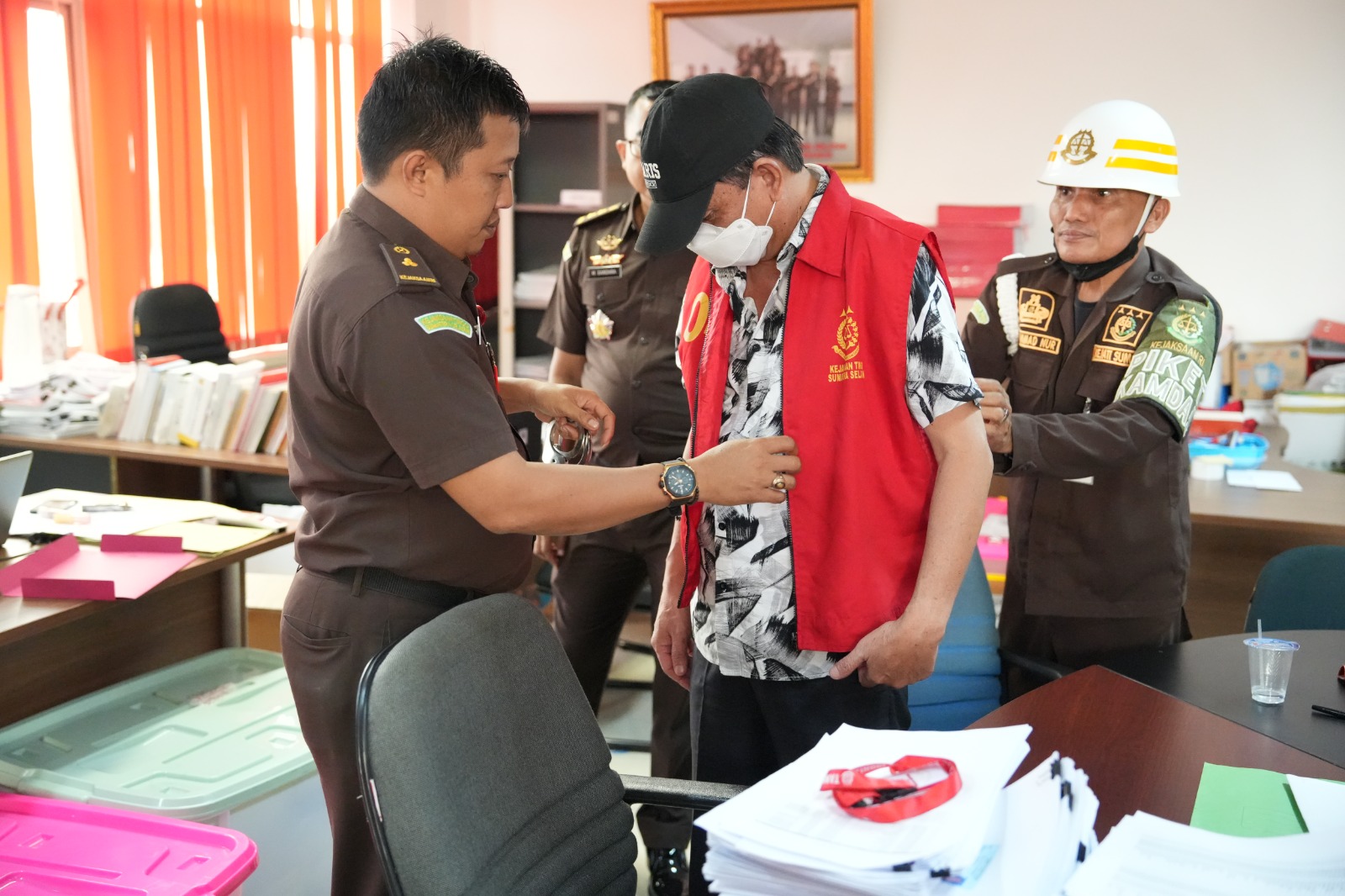Kasus Tipikor KUR Bank Plat Merah Muara Enim: Tersangka DS Ditahan Kejati Sumsel, Terlibat Pengajuan Kredit Fiktif Bersama 7 Tersangka Lain