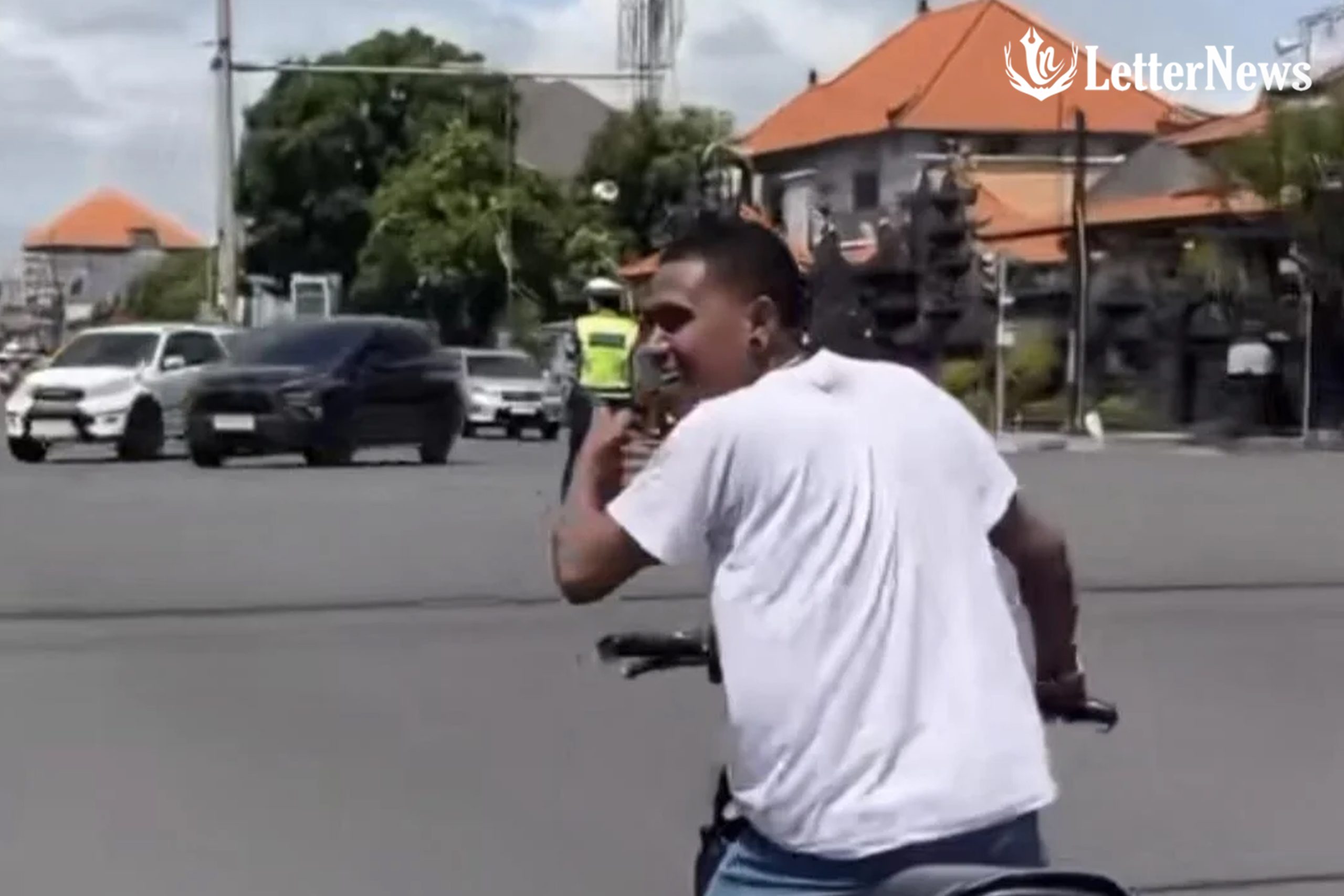 Ugal-ugalan Nyaris Tabrak Polisi di Pesanggaran: Dewan Pembina Flobamora Bali Dukung Penuh Tindakan Tegas Polisi Terhadap Pelaku Yulius Moruk, Tegaskan Pelanggaran Tak Bertoleransi