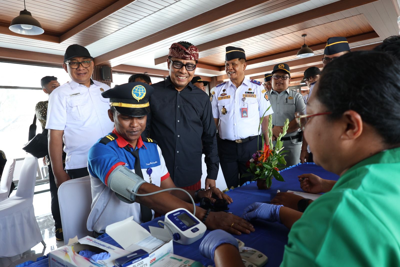 Jamin Kelancaran Nataru, Wawali Arya Wibawa Buka Posko Terpadu di Terminal Ubung dan Siagakan Personel Gabungan