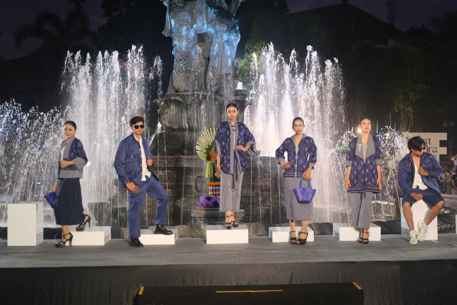 Pesona “Mulat Sarira” di Catur Muka: Denfest ke-18 Jadi Panggung Emas Desainer Lokal Denpasar