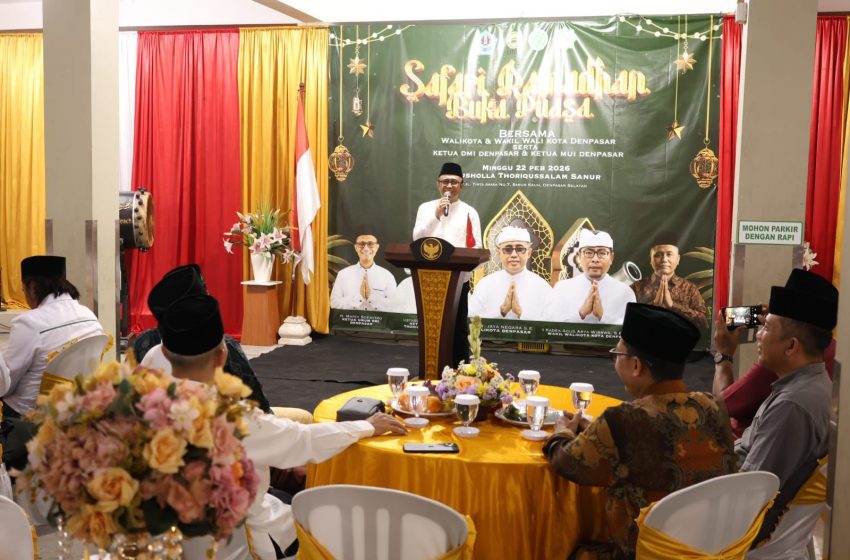  Perkuat Silaturahmi di Bulan Suci, Walikota Jaya Negara Hadiri Buka Puasa Bersama di Musholla Thoriqussalam Sanur