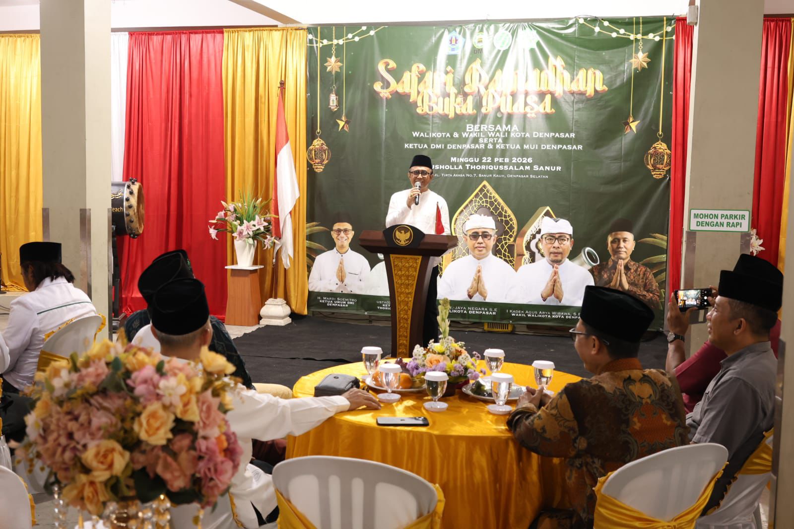 Perkuat Silaturahmi di Bulan Suci, Walikota Jaya Negara Hadiri Buka Puasa Bersama di Musholla Thoriqussalam Sanur
