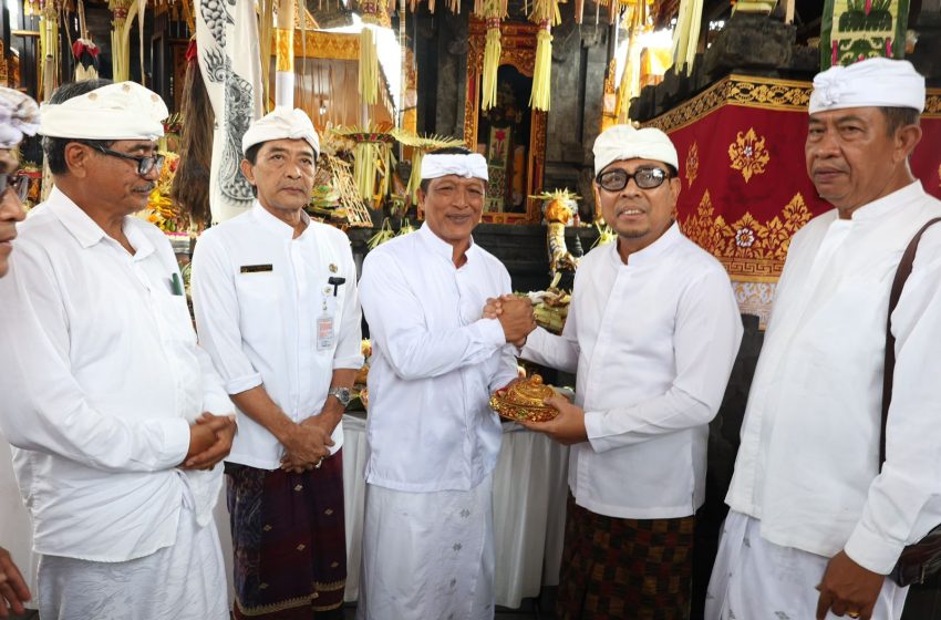  Wawali Arya Wibawa Hadiri Puncak Karya Ngenteg Linggih di Sanggah Paibon Sentana Dalem Tarukan Pedungan