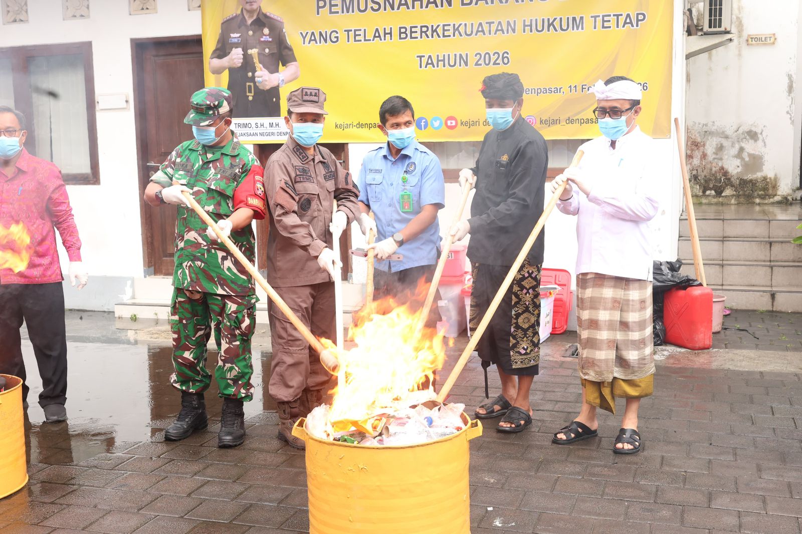 Denpasar Perang Lawan Narkoba! Wali Kota Jaya Negara Saksi Pemusnahan Ribuan Gram Sabu dan Ganja di Kejari Denpasar