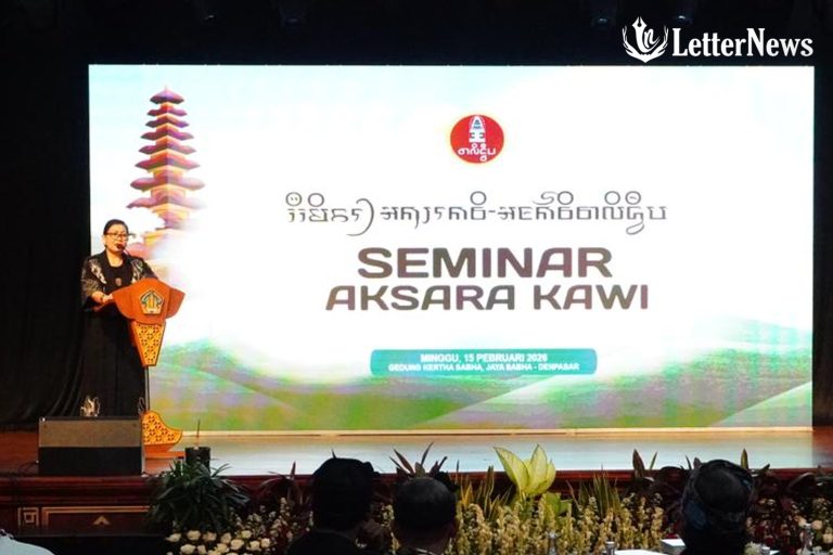 Buka Seminar Aksara Kawi, Ibu Putri Koster: Perbedaan Budaya Adalah Kekayaan, Jangan Malu Berbahasa Bali!