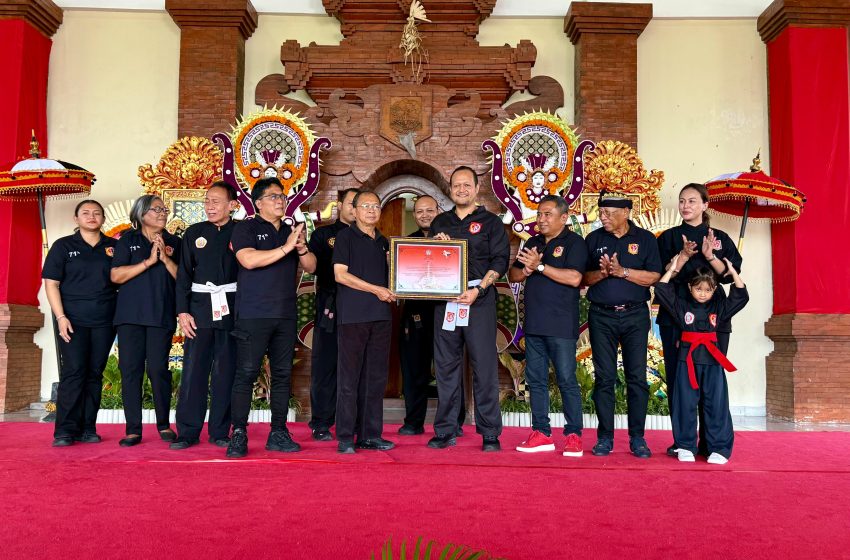  Gubernur Koster Hibahkan Lahan Rp13 Miliar di HUT ke-71 PSPS Bakti Negara: Pesilat Harus Jadi Ksatria Penjaga Kedamaian Bali