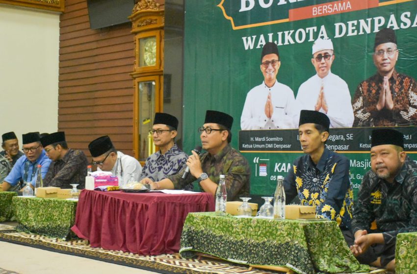  Rajut Harmoni Ramadhan: Wawali Arya Wibawa Buka Puasa Bersama Umat Muslim di Masjid Al-Falah