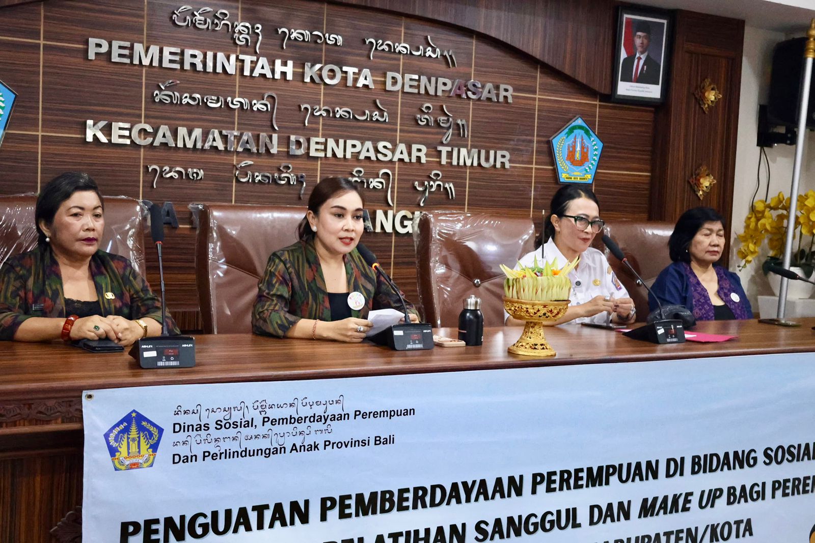 Mandiri Lewat Gunting dan Kuas: FK PUSPA Denpasar Dorong Kaum Perempuan Mahir Berhias Diri