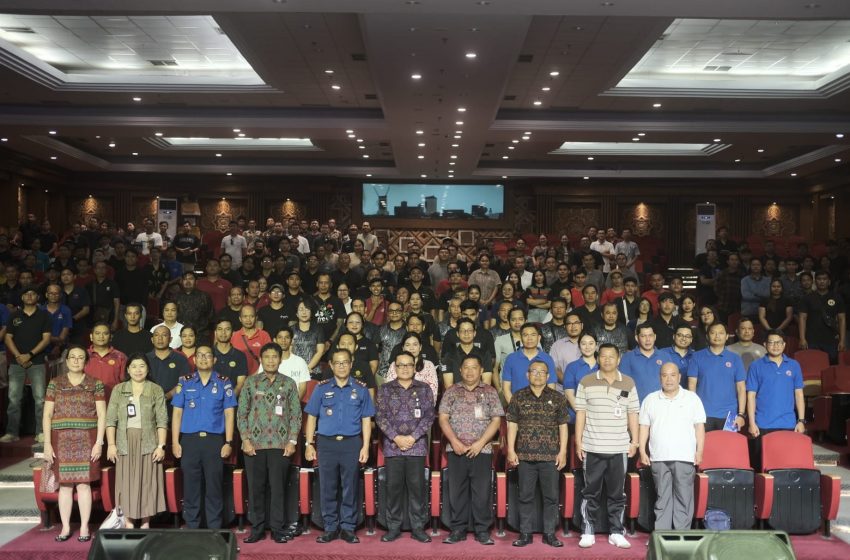  Cegah Risiko di Fasilitas Publik, Damkar Denpasar Gelar Simulasi APAR hingga Pemilahan Sampah bagi Pengusaha