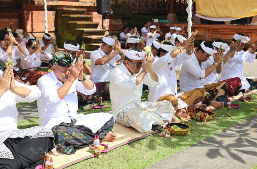  Rayakan Tumpek Wayang, Wali Kota Jaya Negara Ajak Masyarakat Denpasar Perkuat ‘Sang Hyang Taksu’