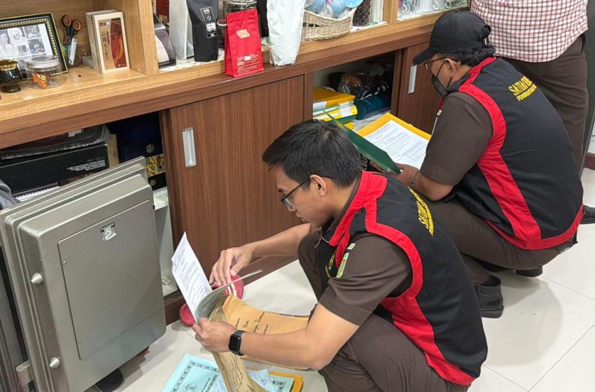  Samarinda Geger! Kantor Dinas ESDM Kaltim Digeledah Jaksa Terkait Kasus CV AJI