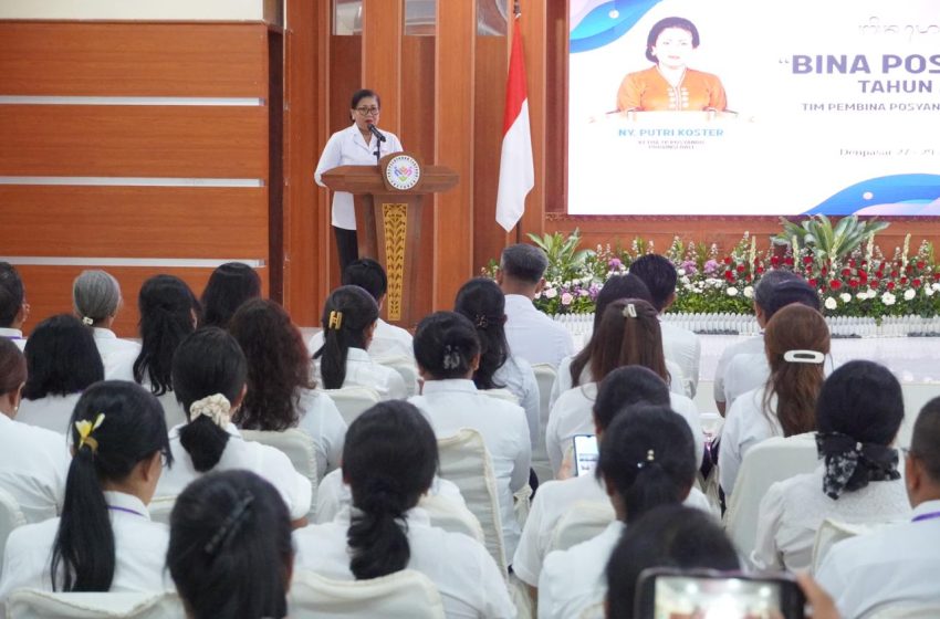  Garda Terdepan Masyarakat: Ny. Putri Koster Dorong Kader Posyandu Jadi Jembatan Aspirasi Desa