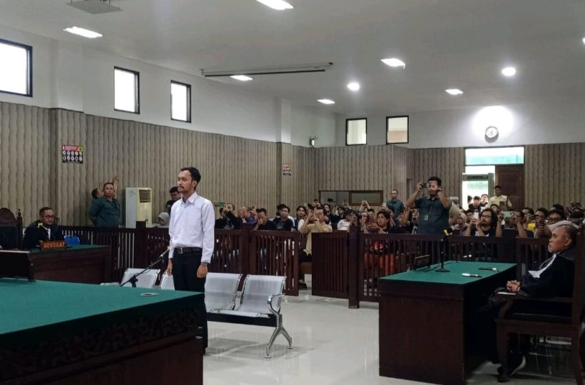  Kemenangan Demokrasi di Kediri: Majelis Hakim Vonis Bebas Aktivis Saiful Amin