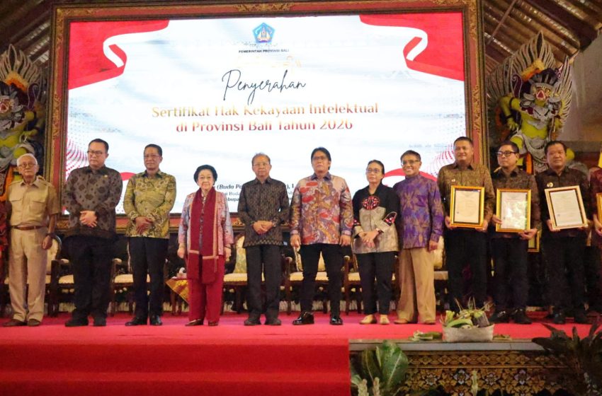  Sah Dilindungi Negara! Wawali Arya Wibawa Terima Sertifikat HAKI Tari Sekar Jempiring di Klungkung