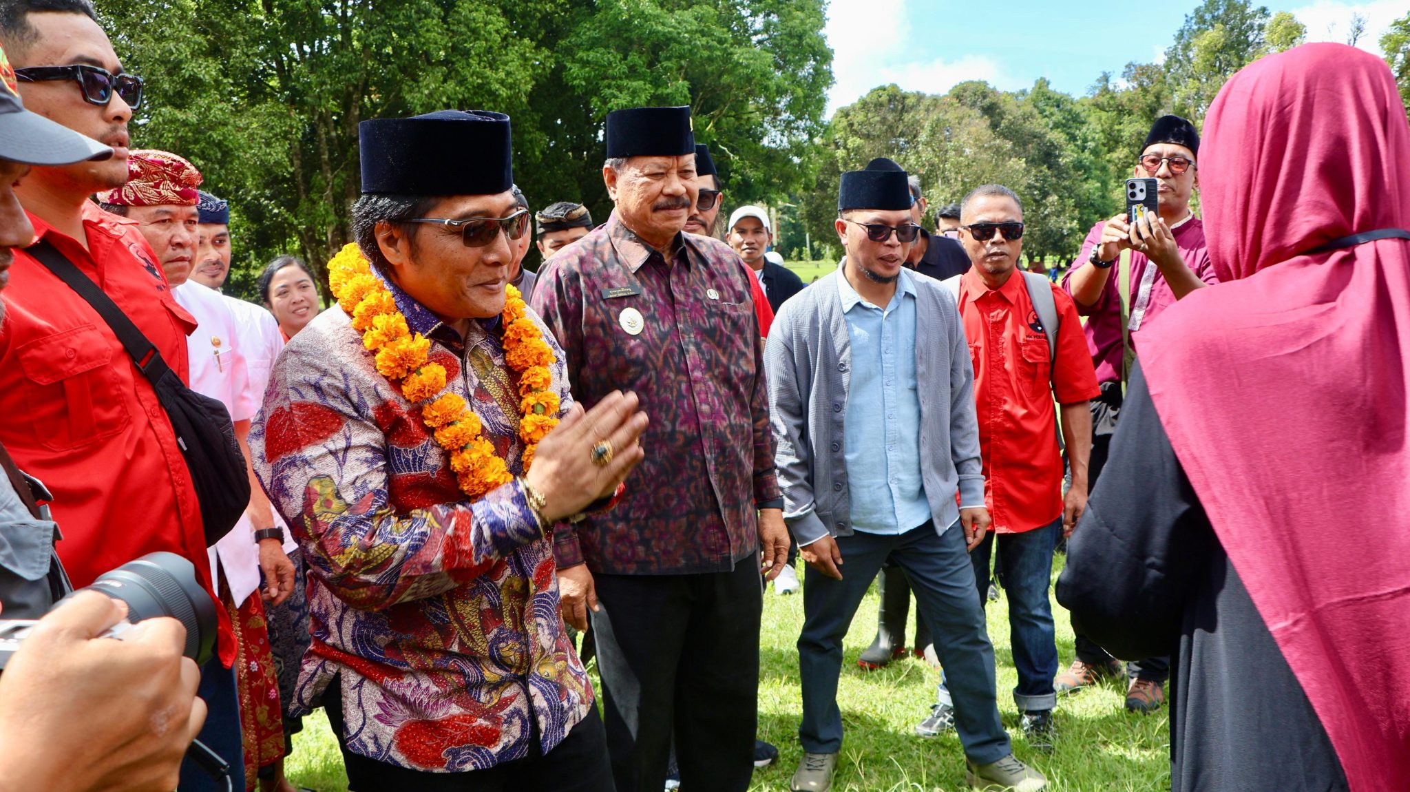 Harmoni Bedugul: Wagub Giri Prasta Puji Ketog Semprong Festival sebagai Simbol Toleransi “Nyama Selam” Candikuning