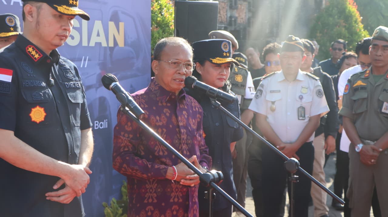 Gubernur Koster dan Dirjen Imigrasi Resmikan Patroli Dharma Dewata 2026, Jaga Stabilitas Keamanan Bali