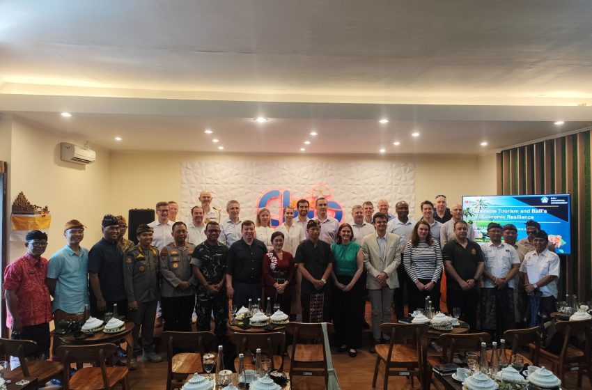  Terima Delegasi Militer Inggris RCDS, Pemprov Bali Paparkan Cetak Biru Pariwisata Berkelanjutan