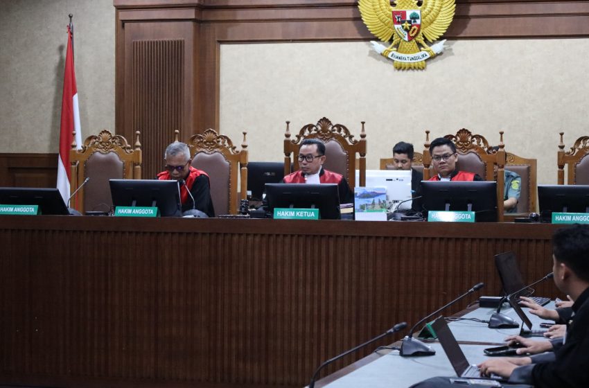  Sidang Korupsi Chromebook Ditunda: JPU Bongkar Fakta Kesehatan Nadiem Anwar Makarim, Sebut Perban Hanya Alibi?