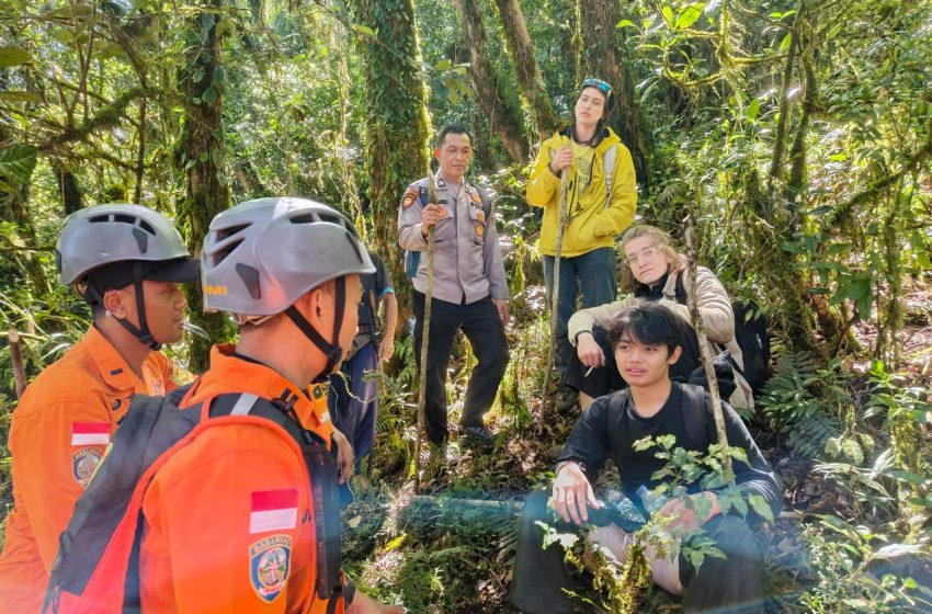  Sempat Hilang Kontak, Tiga Pendaki Remaja yang Tersesat di Gunung Batukaru Berhasil Dievakuasi Tim SAR