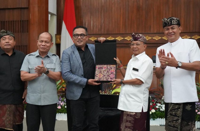  20 Tahun Dinanti, RUU Masyarakat Adat Ditarget Tuntas 2026: Gubernur Koster Beri Masukan Strategis