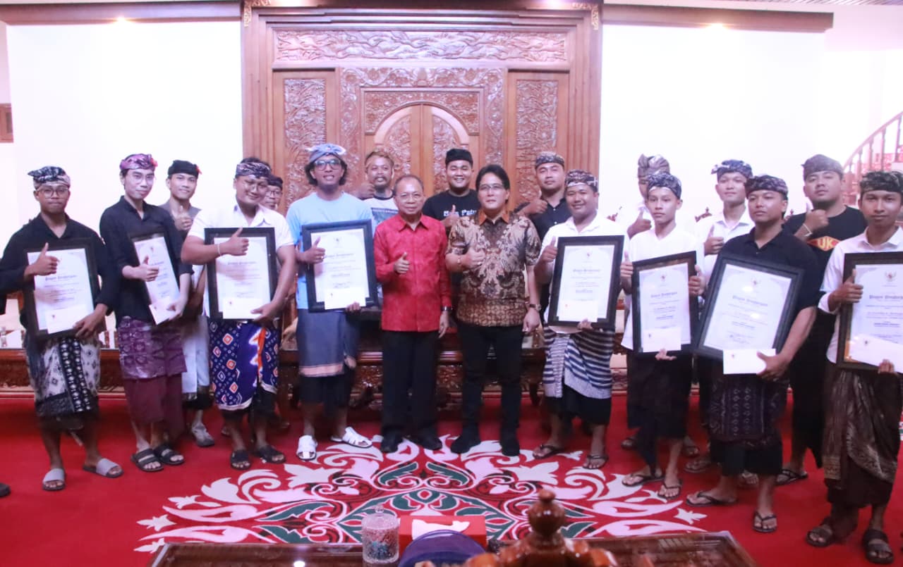 Koster-Giri Prasta Terkesima: Biaya Satu Ogoh-Ogoh Tembus Rp50 Juta, Bukti Nyata Militansi Budaya STT se-Bali