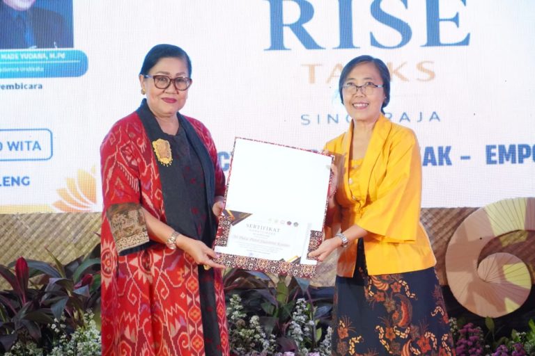 Putri Koster di RISE Talks Singaraja: Kunci Penanganan Sampah Bali Ada pada Pendidikan Karakter dan Pemilahan di Rumah