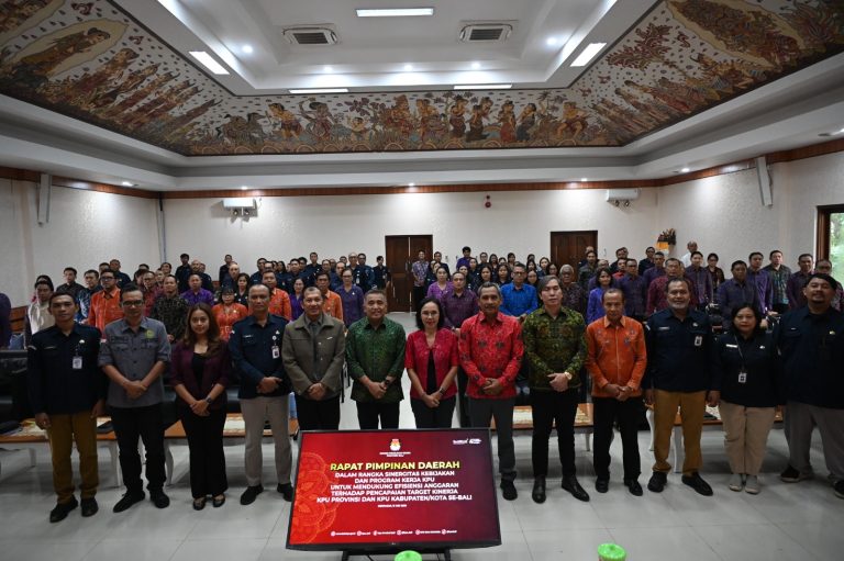 Efisiensi Anggaran Bukan Hambatan, KPU Bali Gelar Rapimda dan Luncurkan Aplikasi ‘Sinar KPU Bali V2’
