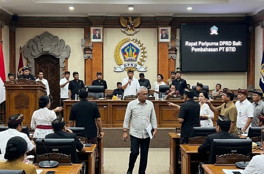  Diwarnai Aksi Walk Out Kresna Budi, Rapat Paripurna DPRD Bali Memanas Bahas Rekomendasi PT BTID