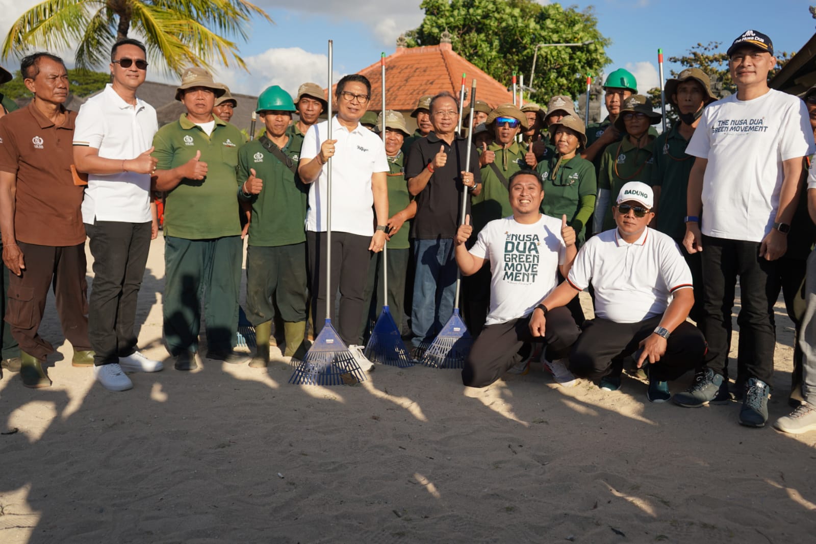 Hari Lingkungan Hidup 2026: Gubernur Koster Pimpin Operasi Senyap Bersih Sampah Plastik di Pantai Samuh