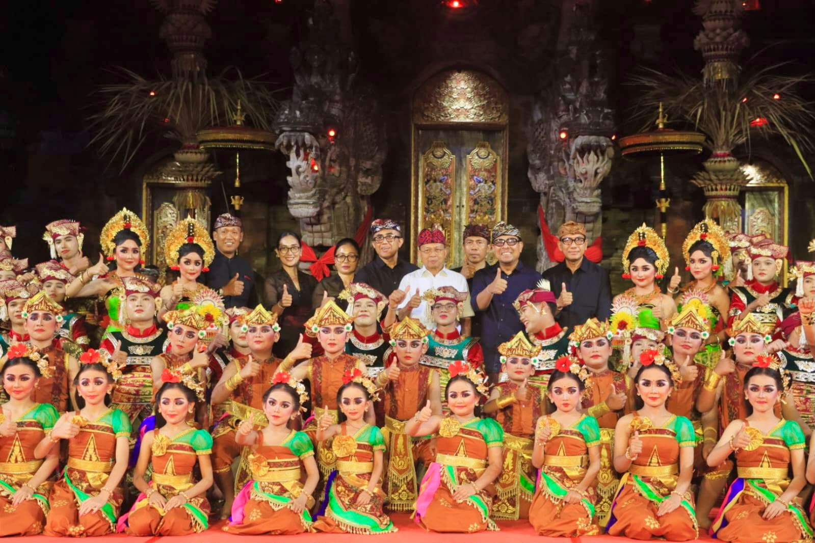 Pukau Panggung Ardha Candra Lewat Dolanan Upih Jaran, Duta Gong Kebyar Anak Denpasar Raih Apresiasi Walikota Jaya Negara